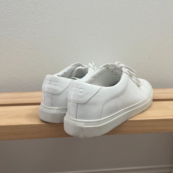 KOIO Capri Triple White - Picture 3 of 5